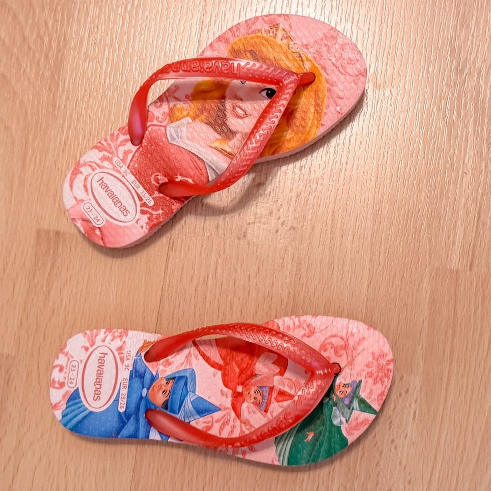 Disney Sleeping Beauty Kids Havaianas Flip Flops - Size USA 9C